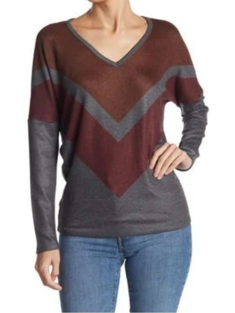 Go Couture V-Neck Chevron Colorblock Sweater in Brown & Gray